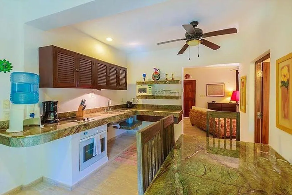 Beautifully Decorated, Modern Villa! Located Close To Downtown Isla Mujeres!!! Hébergement de vacances