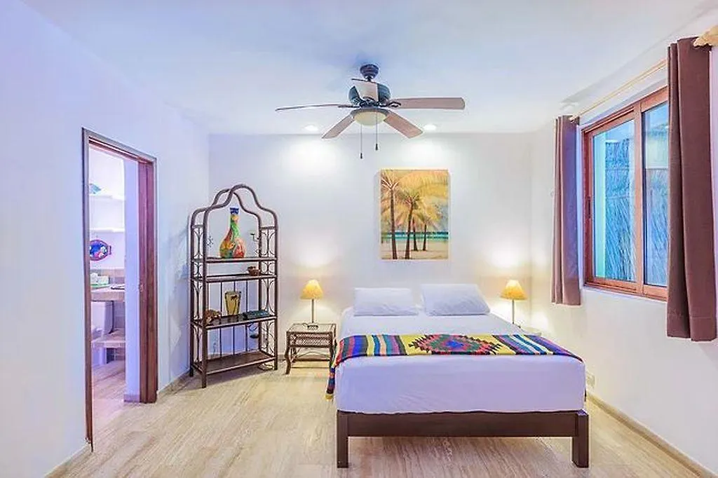 Beautifully Decorated, Modern Villa! Located Close To Downtown Isla Mujeres!!!